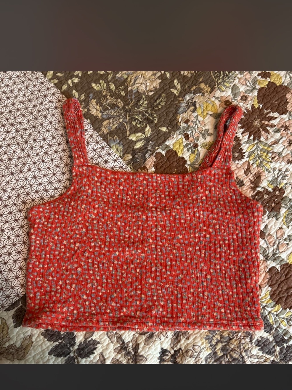 AE Red Floral Ribbed Tank Top - Women's